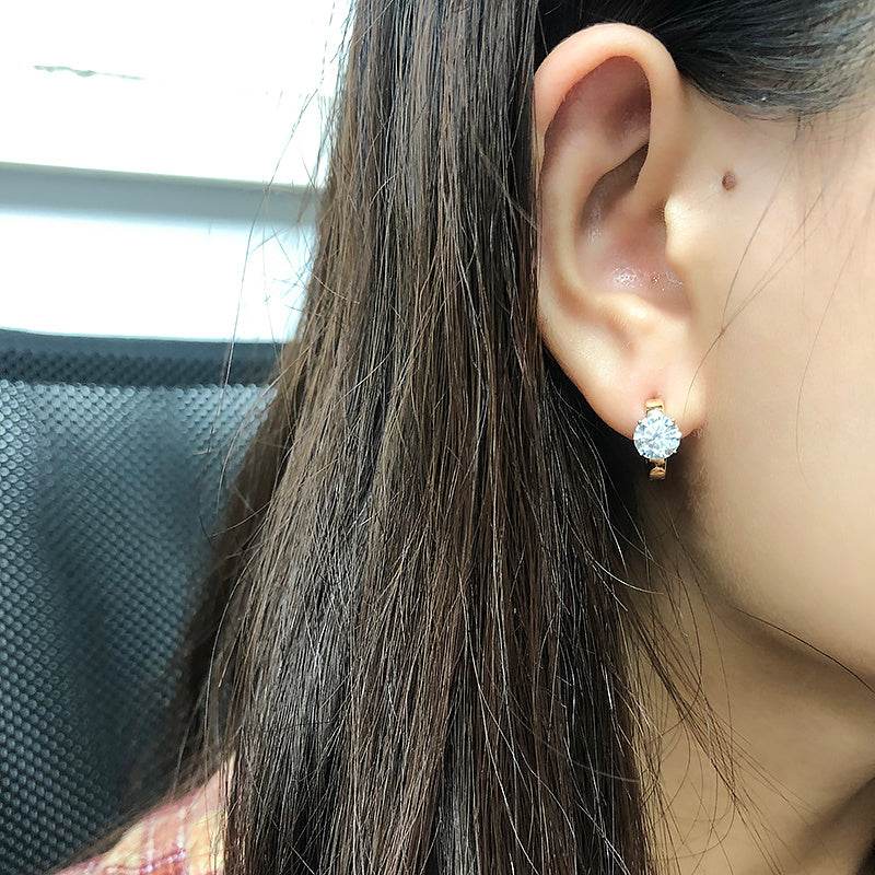 Women’s Moissanite Earrings – 18K Gold D Color Luxury Studs ladys earrings Distinguished Fine Apparel