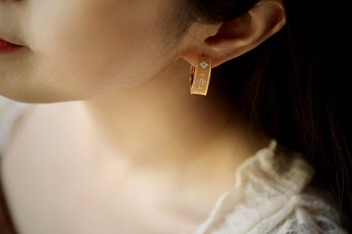 Vintage Court Style Wide Sparkling Brushed Earrings – Elegant Gift Jewelry ladys earrings Distinguished Fine Apparel