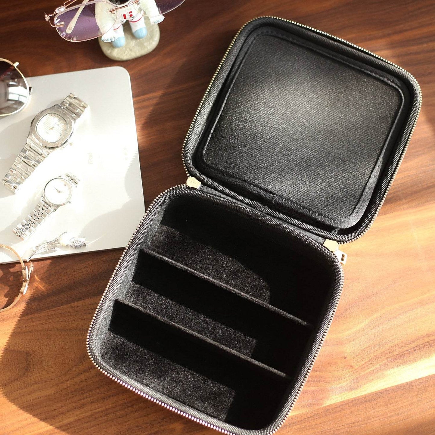 Portable Anti-Pressure Sunglasses Case – Durable & Unisex Protection On-the-Go gents accessorys Distinguished Fine Apparel