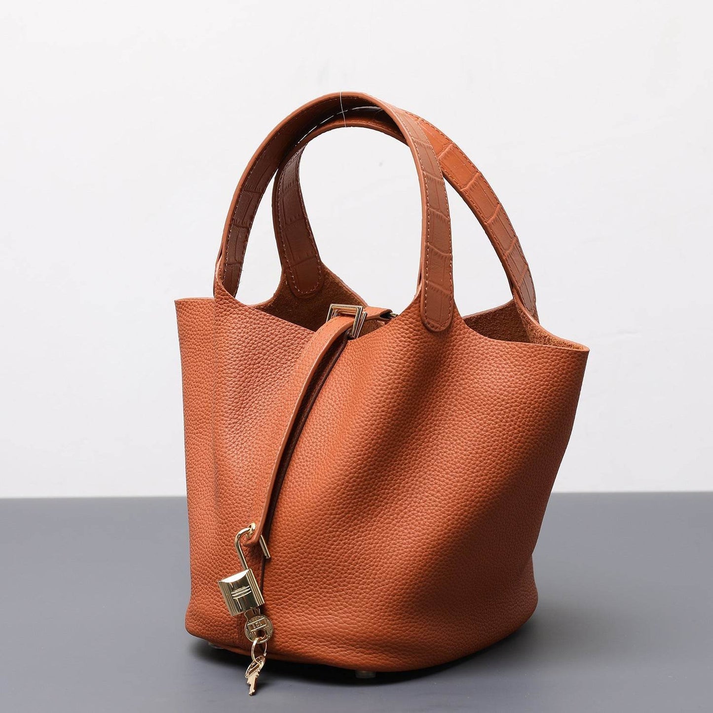 Genuine Leather ladies Large capacity bags - Adjustable Shoulder Strap ladys accessorys Distinguished Fine Apparel Crocodile Pattern Golden Brown