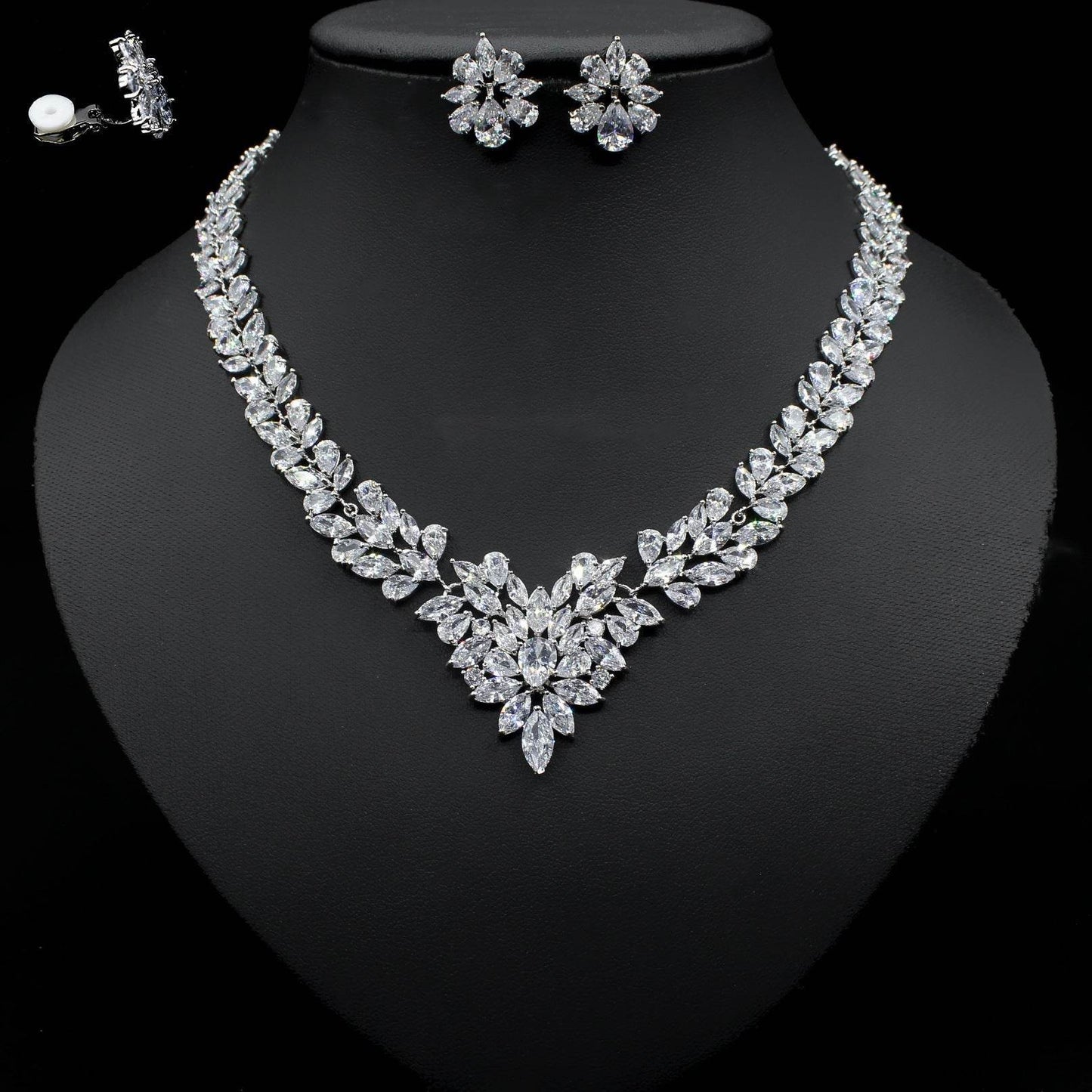 Fashion Ice Flower Earrings & Zircon Necklace Set – Sparkling Beauty with a Frosted Touch jewelry set Distinguished Fine Apparel Ear clip No box