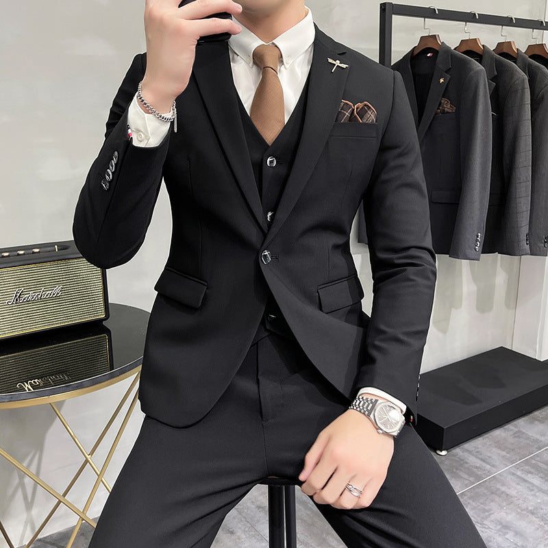 Discerning Gentlemens 3-piece Business Suit 3-piece Business Suit Distinguished Fine Apparel Black S